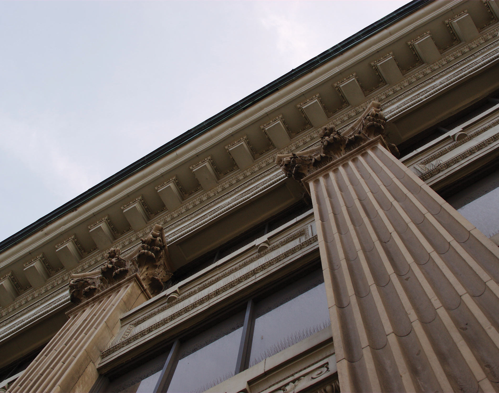 /-/media/images/website/background-images/practices/banking-and-finance/financial_institutions.ashx